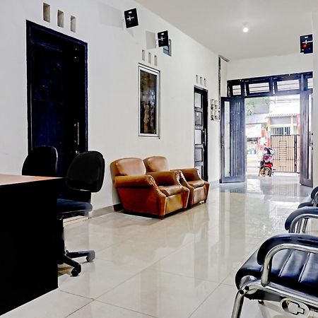 Hotel Oyo 90689 Lily House Tangerang Exteriér fotografie